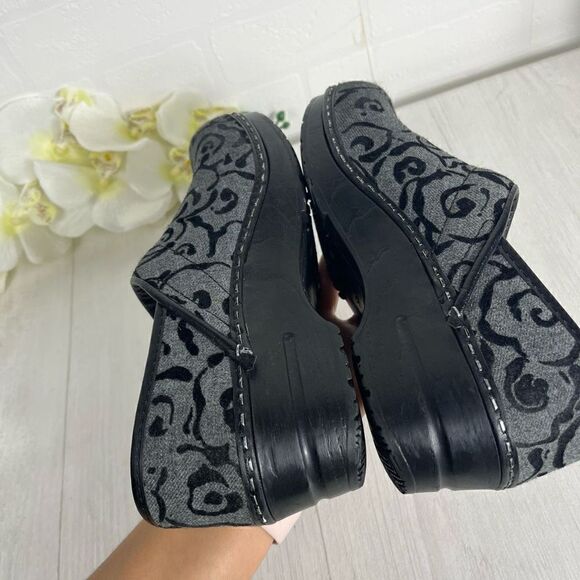 Sanita Women’s Gray and Black Floral Slip on Clogs size 37 - Picture 8 of 14